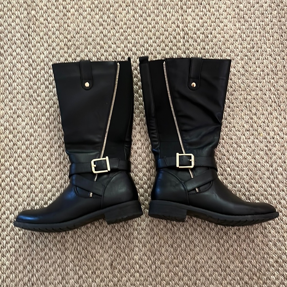Girls Faux Leather Boots. Girls Size 3. Brand: Ball-Brand.